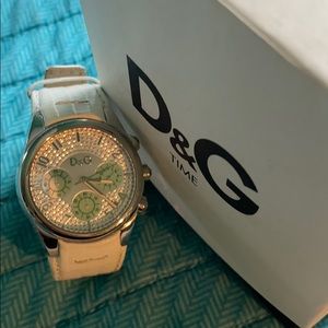 D&G Water Resistant White Leather Band Watch